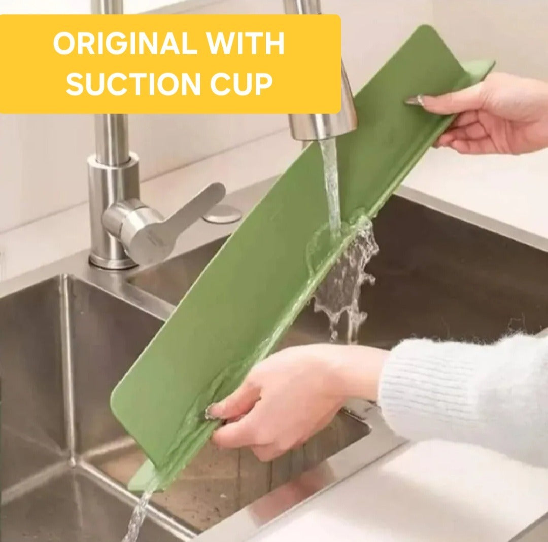 Silicone Sink Splash Guard – Anti-Spill Faucet Stopper & Oil-Proof Water Baffle Plate with Suction Cups (Random Colour)